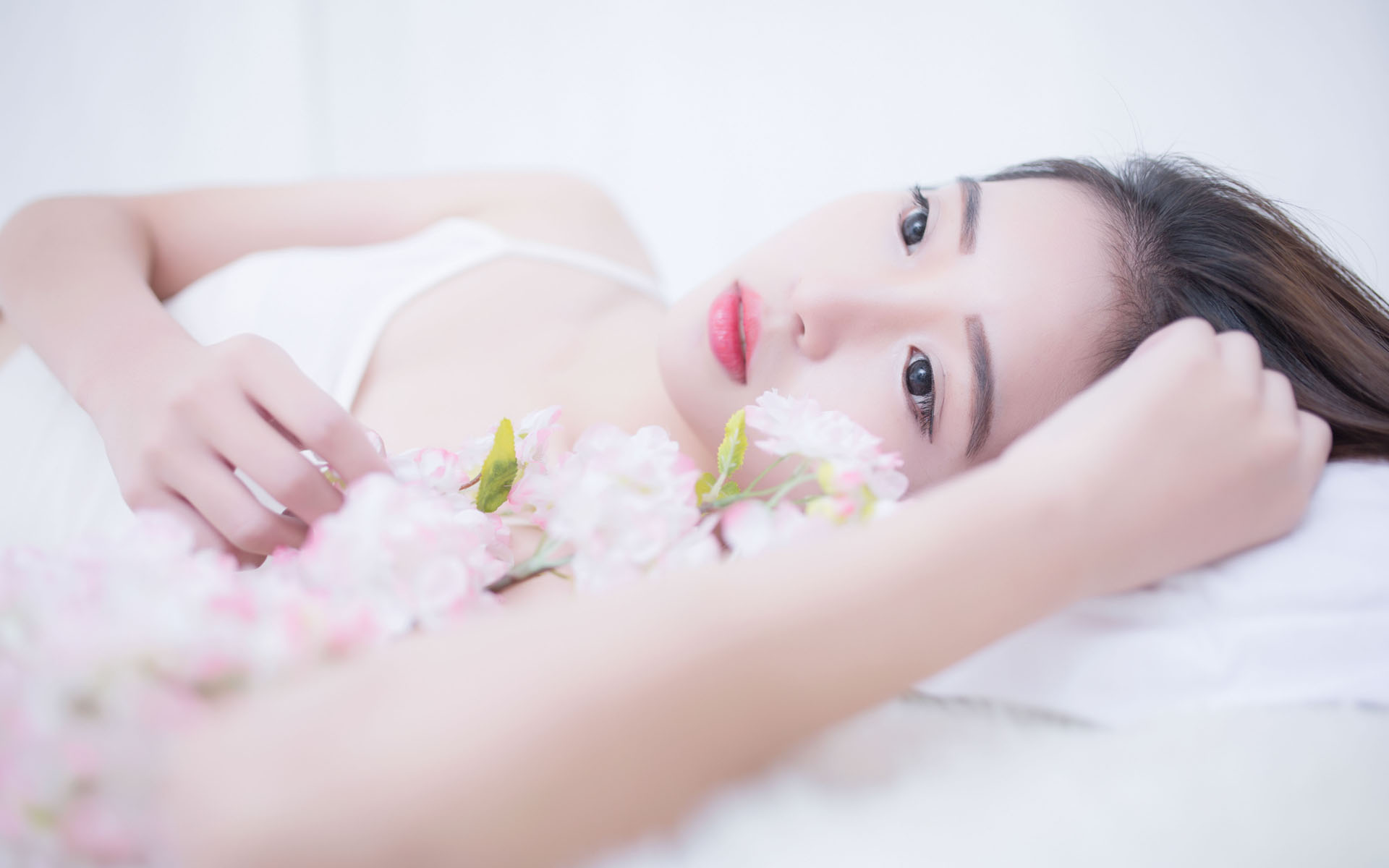 中马互免签证协定生效 厦门口岸出入忙